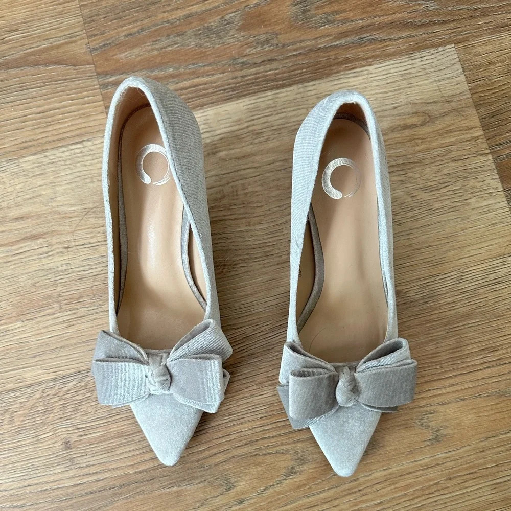 Velvet bow silver pumps, women, size 6.5, holiday, party, evening - Picture 3 of 5
